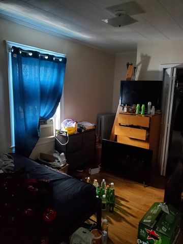 2-4 Derby St, Somerville, MA 02145