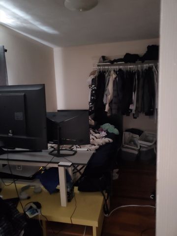 2-4 Derby St, Somerville, MA 02145