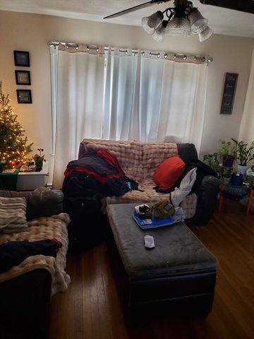 2-4 Derby St, Somerville, MA 02145