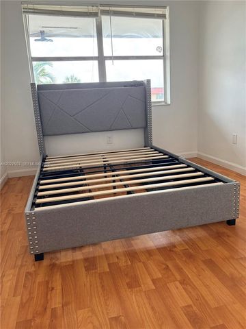 18900 NE 14th Ave D302, Miami, FL 33179
