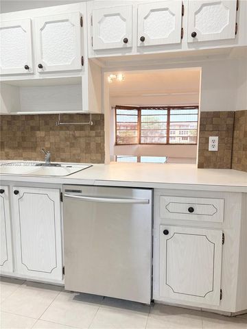 18900 NE 14th Ave D302, Miami, FL 33179