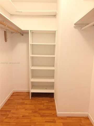 18900 NE 14th Ave D302, Miami, FL 33179