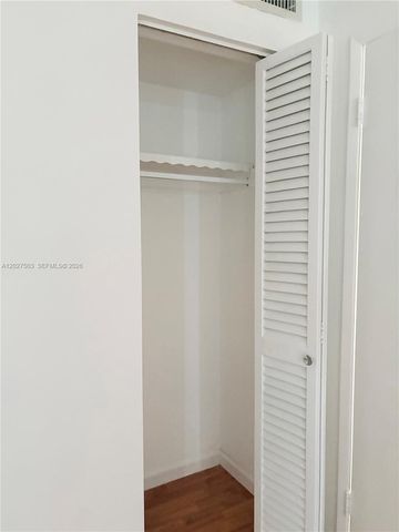 18900 NE 14th Ave D302, Miami, FL 33179