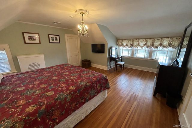 118 4th Street, Garden City, NY 11530