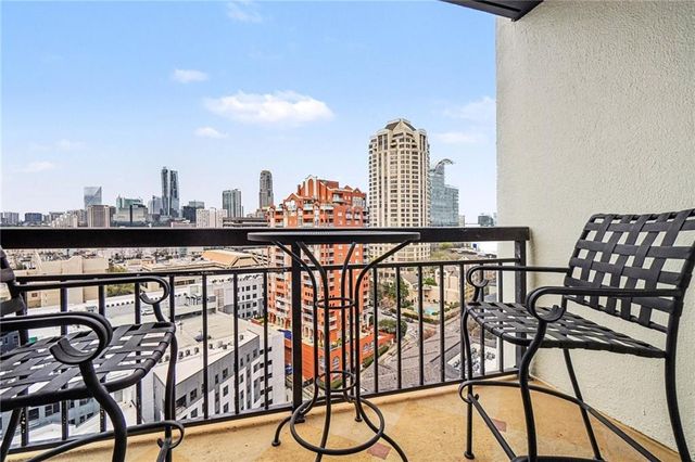 3481 Lakeside NE Drive 2207, Atlanta, GA 30326