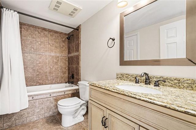 3481 Lakeside NE Drive 2207, Atlanta, GA 30326