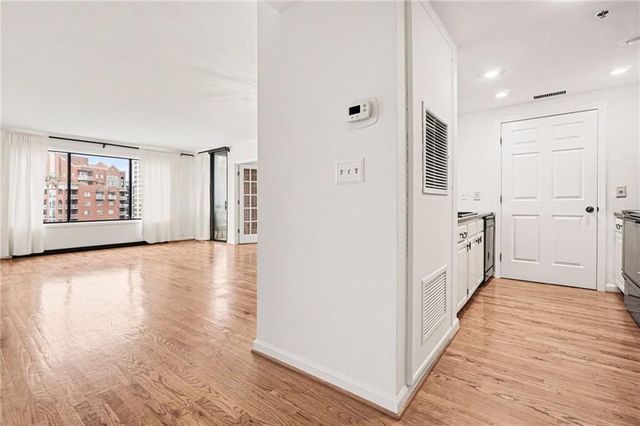 3481 Lakeside NE Drive 2207, Atlanta, GA 30326