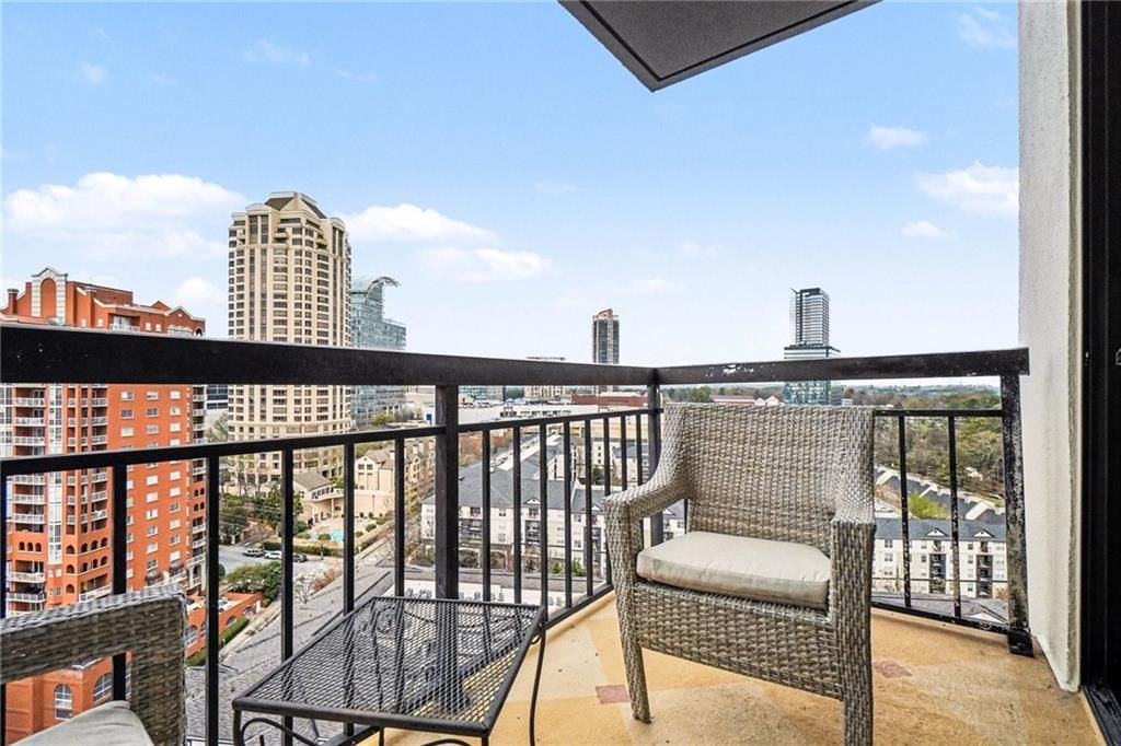 3481 Lakeside NE Drive 2207, Atlanta, GA 30326