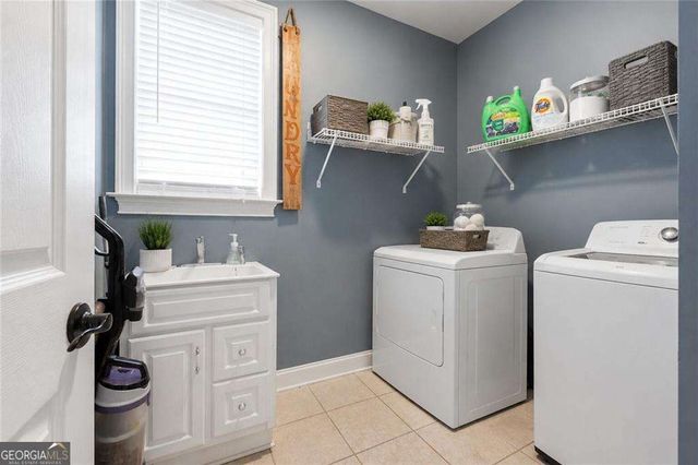 12 N Alexander Creek Road, Newnan, GA 30263