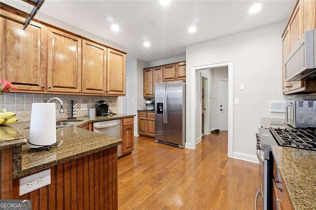 12 N Alexander Creek Road, Newnan, GA 30263