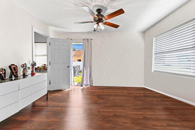 1014 SW Canary Terrace, Port St. Lucie, FL 34953