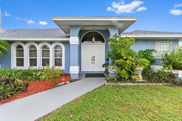 1014 SW Canary Terrace, Port St. Lucie, FL 34953