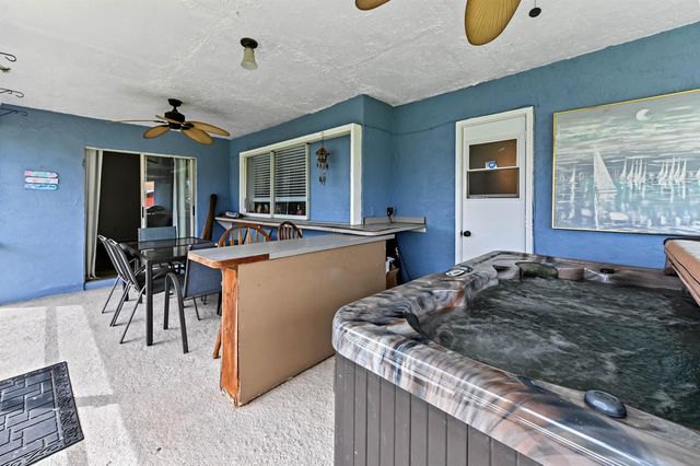 1014 SW Canary Terrace, Port St. Lucie, FL 34953