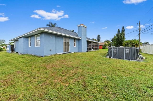 1014 SW Canary Terrace, Port St. Lucie, FL 34953