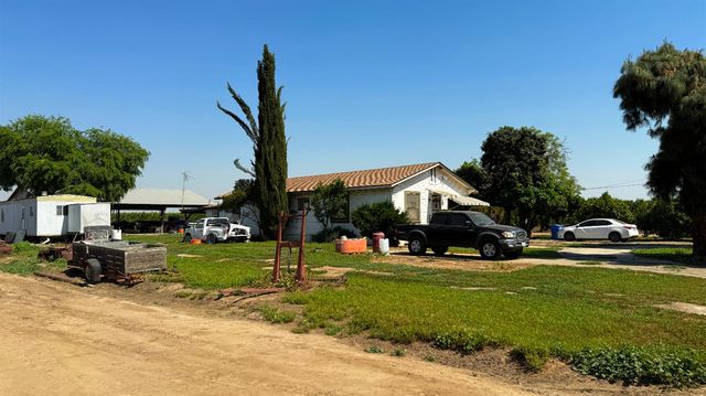 20532 E Parlier Avenue, Reedley, CA 93654
