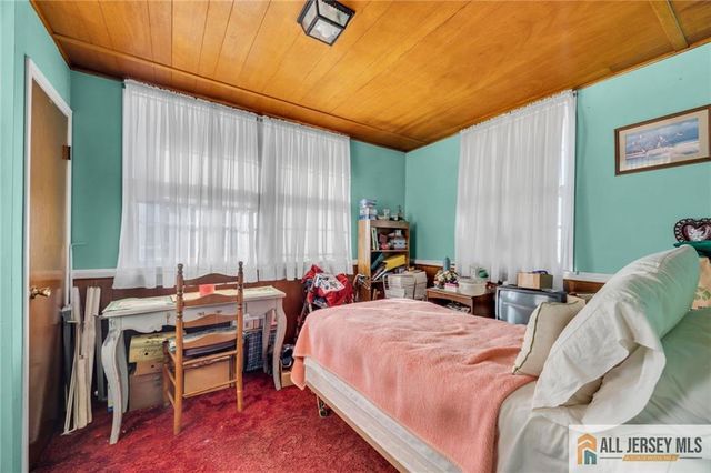 36 Lincoln Avenue, Metuchen, NJ 08840