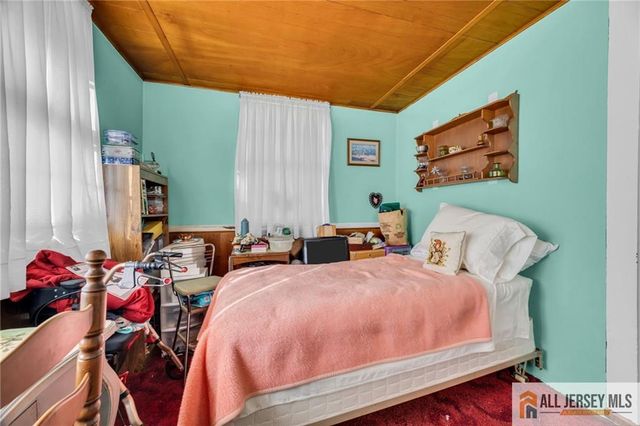 36 Lincoln Avenue, Metuchen, NJ 08840