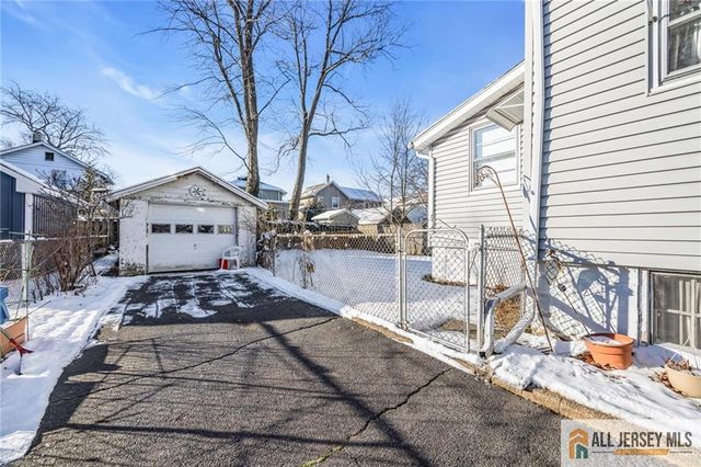 36 Lincoln Avenue, Metuchen, NJ 08840