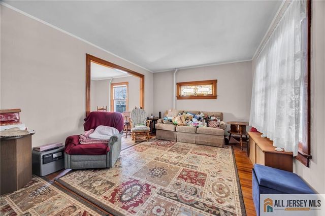 36 Lincoln Avenue, Metuchen, NJ 08840