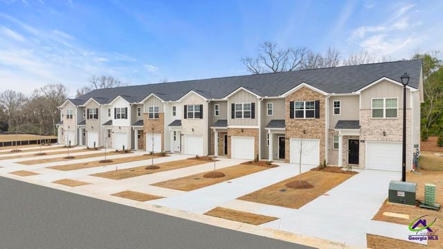 214 Kenmore Circle, Perry, GA 31069