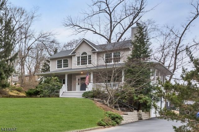 72 Gillette Road, Long Hill Twp., NJ 07933