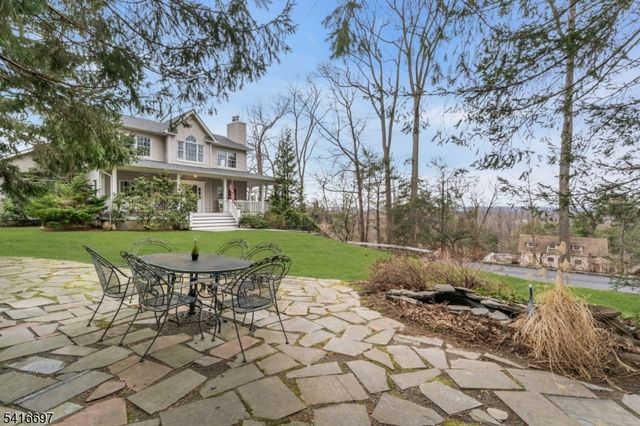 72 Gillette Road, Long Hill Twp., NJ 07933