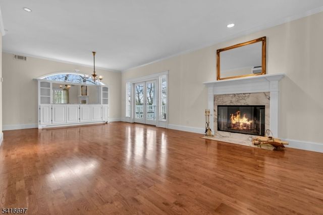 72 Gillette Road, Long Hill Twp., NJ 07933