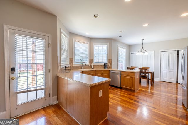 1544 Rolling Meadows Drive, Mcdonough, GA 30253