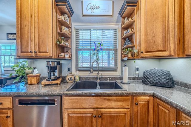 2528 Copperwood Drive, Lebanon, MO 65536