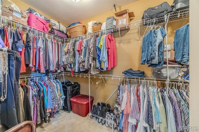 2528 Copperwood Drive, Lebanon, MO 65536