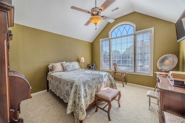 2528 Copperwood Drive, Lebanon, MO 65536