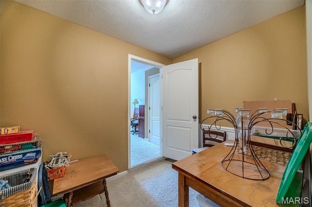 2528 Copperwood Drive, Lebanon, MO 65536