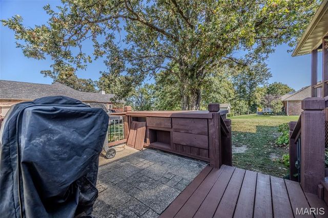 2528 Copperwood Drive, Lebanon, MO 65536