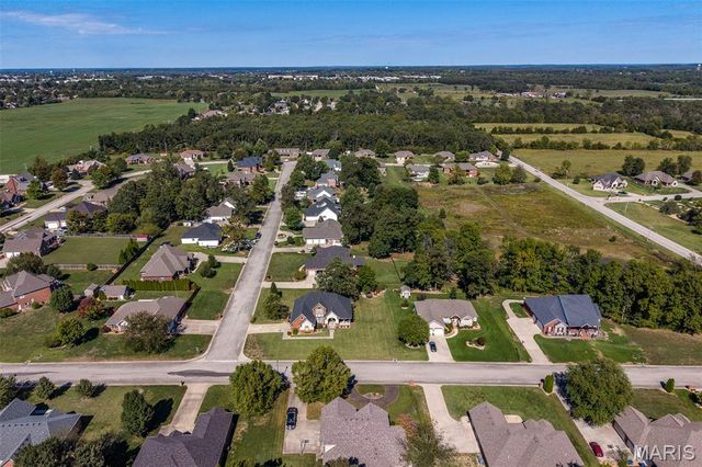 2528 Copperwood Drive, Lebanon, MO 65536