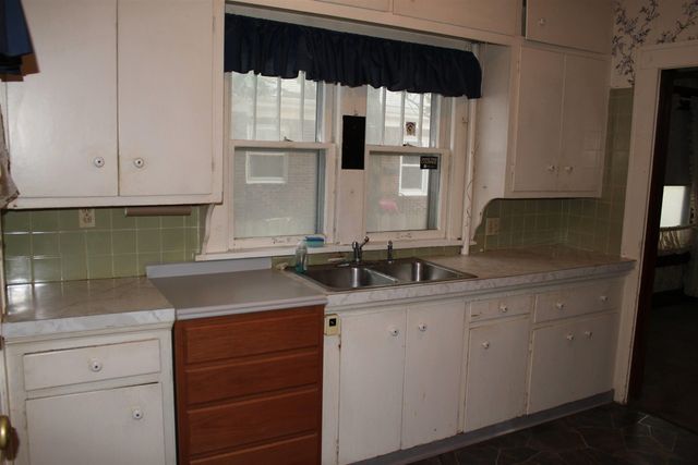 1232 N Coolidge Ave, Wichita, KS 67203