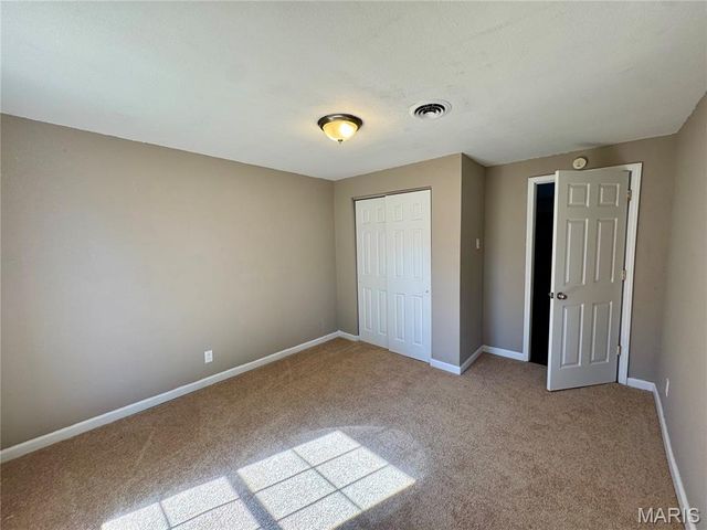 111 S White Oak Street, Desloge, MO 63601