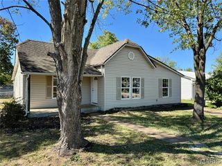 111 S White Oak Street, Desloge, MO 63601