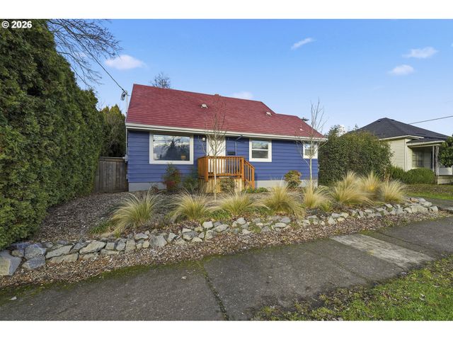6123 Ne HALSEY St, Portland, OR 97213
