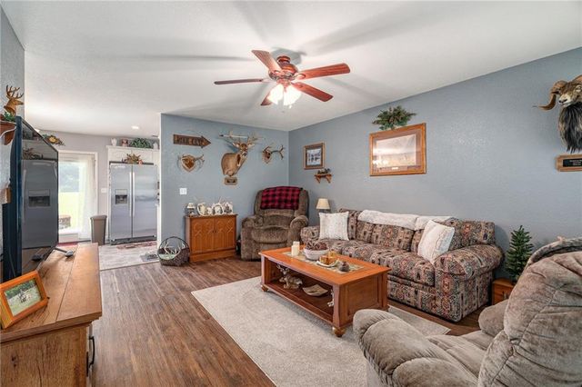 15562 E Kaw Rapids Road, Nevada, MO 64772