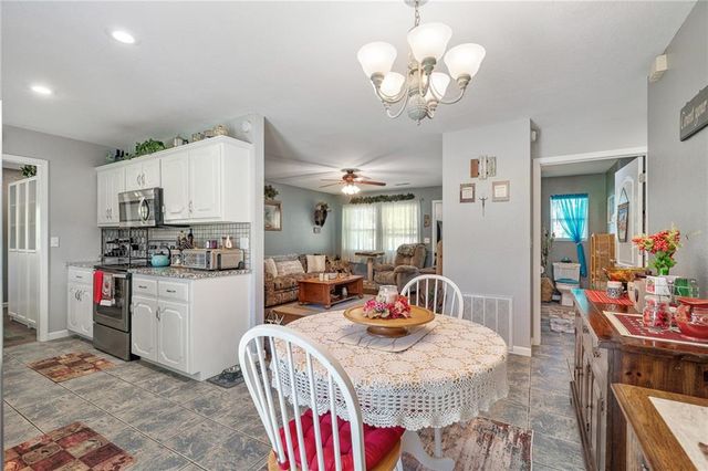 15562 E Kaw Rapids Road, Nevada, MO 64772