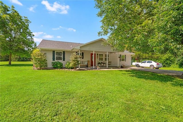 15562 E Kaw Rapids Road, Nevada, MO 64772