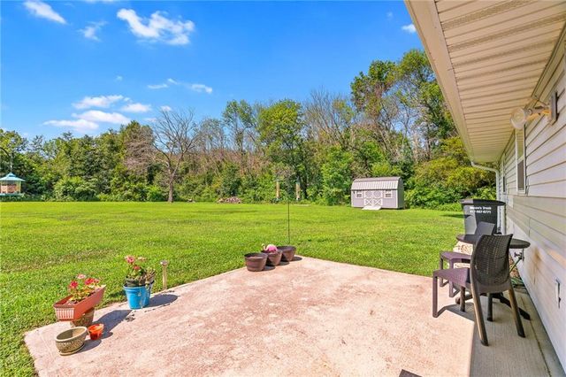 15562 E Kaw Rapids Road, Nevada, MO 64772