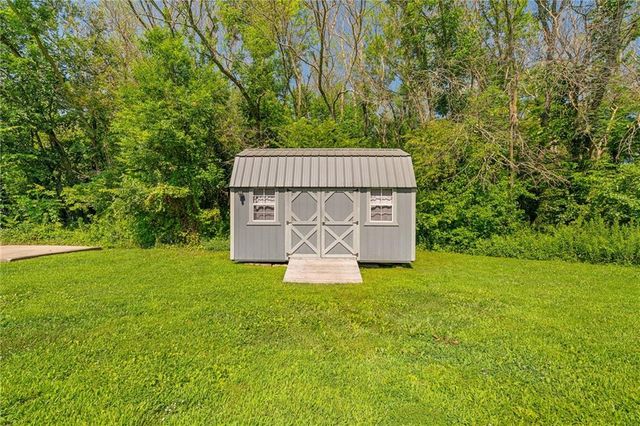 15562 E Kaw Rapids Road, Nevada, MO 64772