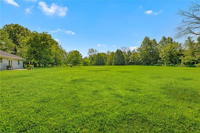 15562 E Kaw Rapids Road, Nevada, MO 64772