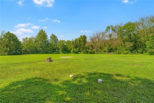 15562 E Kaw Rapids Road, Nevada, MO 64772