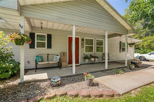 15562 E Kaw Rapids Road, Nevada, MO 64772