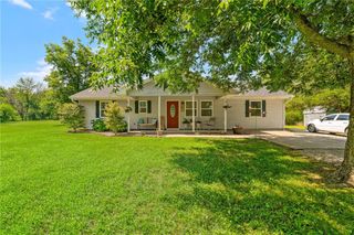 15562 E Kaw Rapids Road, Nevada, MO 64772