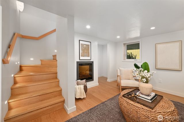 3444 11th Avenue W, Seattle, WA 98119