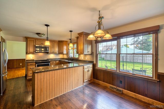 4241 Elmwood Avenue, Hamburg, NY 14219