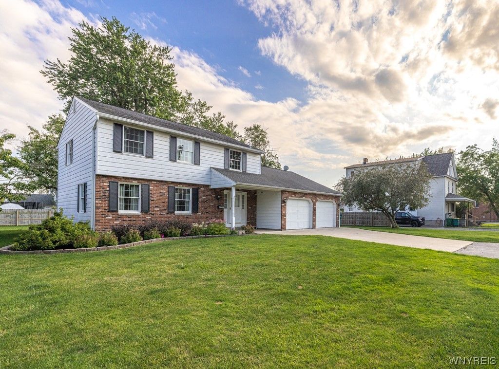 4241 Elmwood Avenue, Hamburg, NY 14219